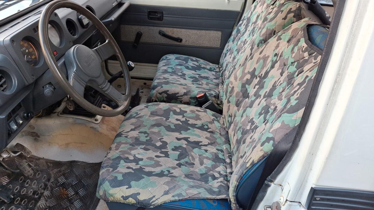 Suzuki SJ 410 SJ410 De Luxe 4x4