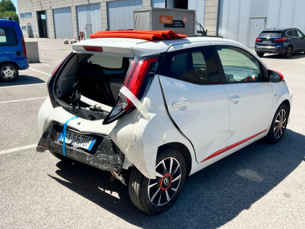 Toyota Aygo Connect 1.0 VVT-i 72 CV 5P. x-clusiv FULL