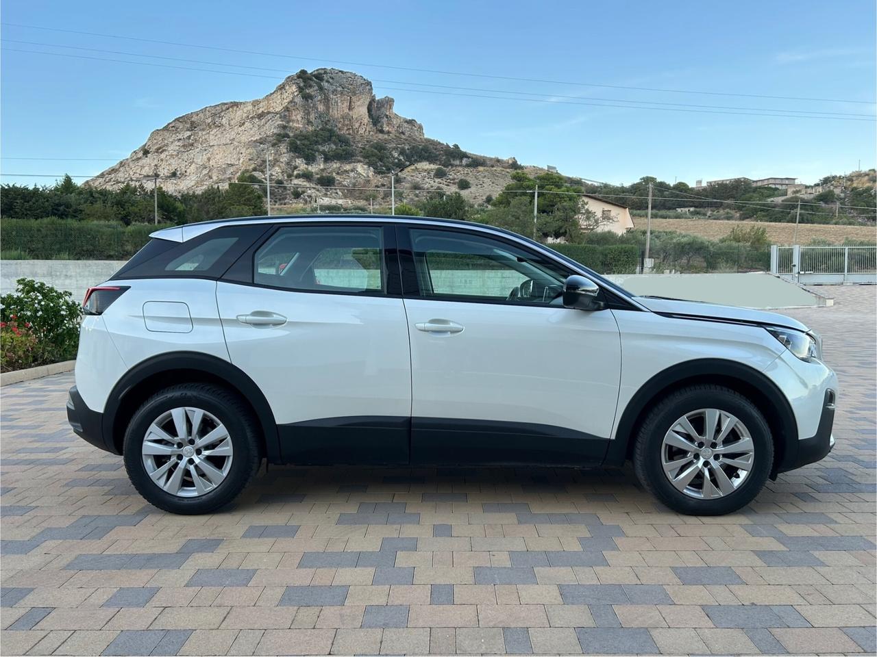 Peugeot 3008 BlueHDi 130 S&S EAT8 Active