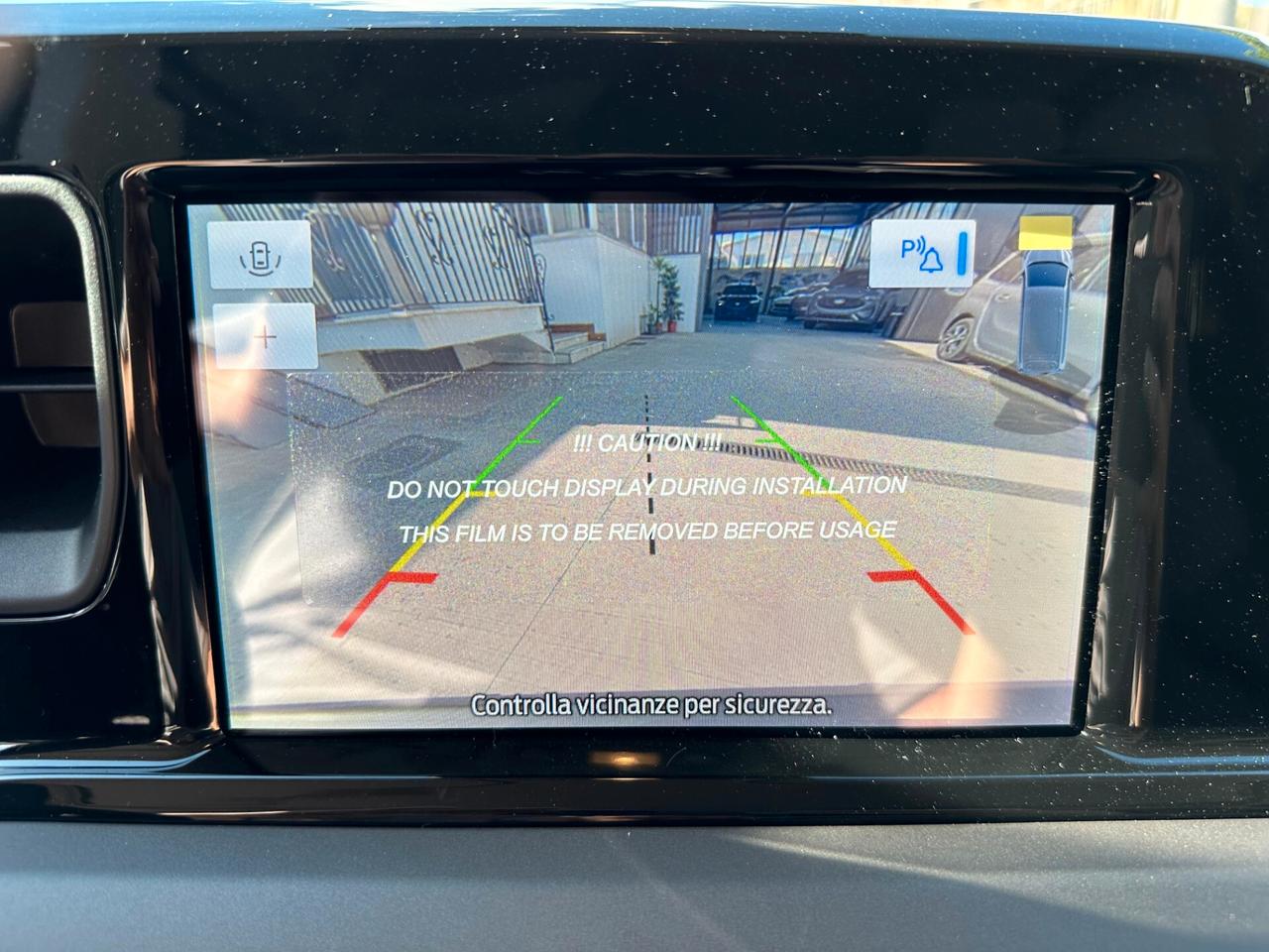 Ford Tourneo Courier 1.0 EcoBoost Titanium