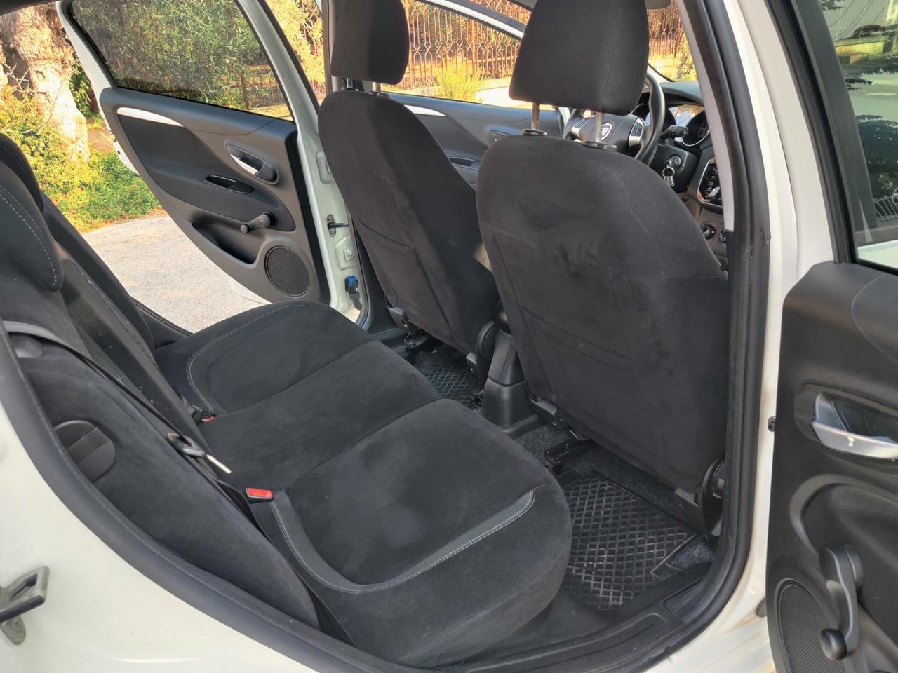 Fiat Punto 1.4 8V 5 porte Natural Power Lounge2015