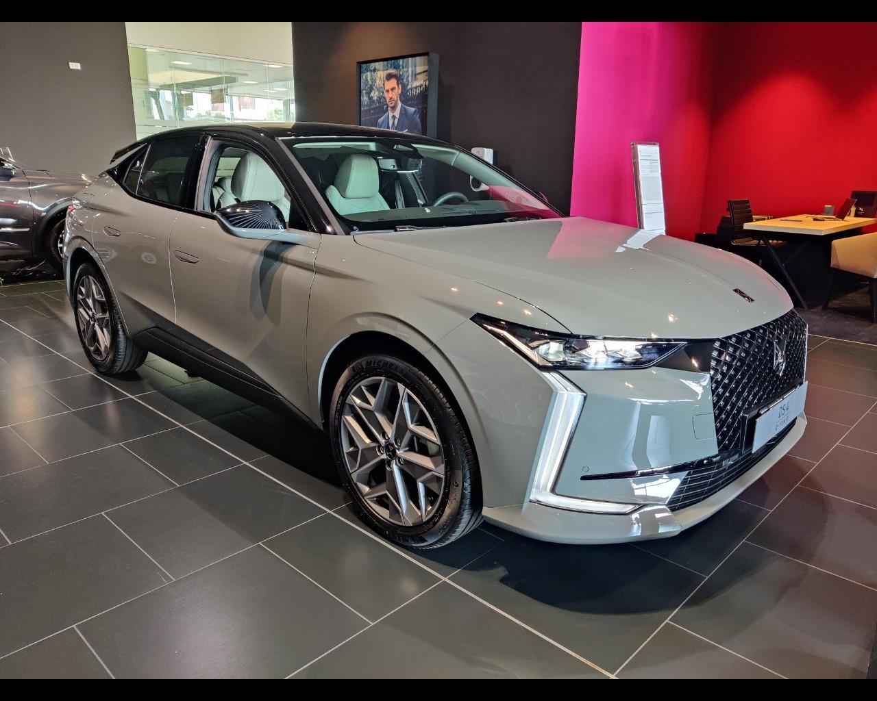 DS DS4 Esprit de Voyage E-TENSE 225cv