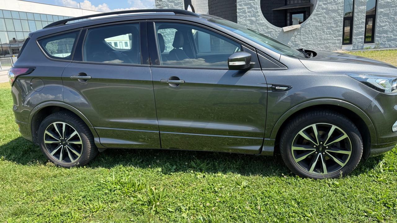 Ford Kuga 1.5 EcoBoost 120 CV S&S 2WD ST-Line