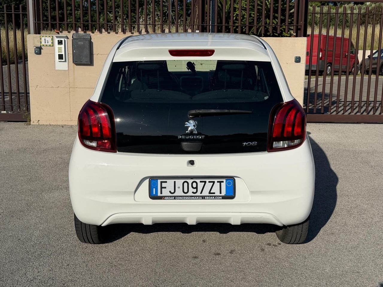 Peugeot 108 5 porte *Garanzia*