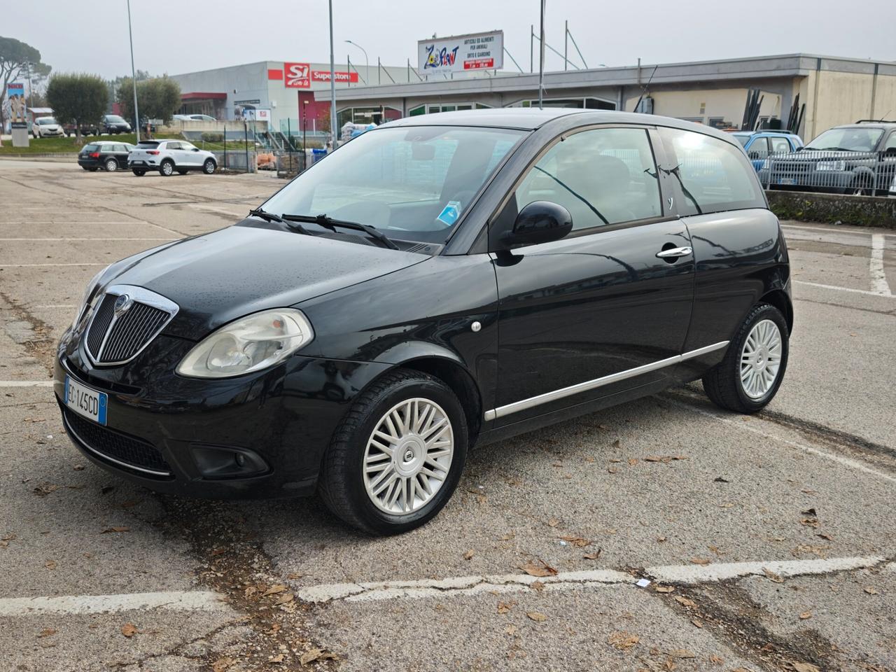 Lancia Ypsilon 1.3 MJT 75 CV OK NEOPATENTATI