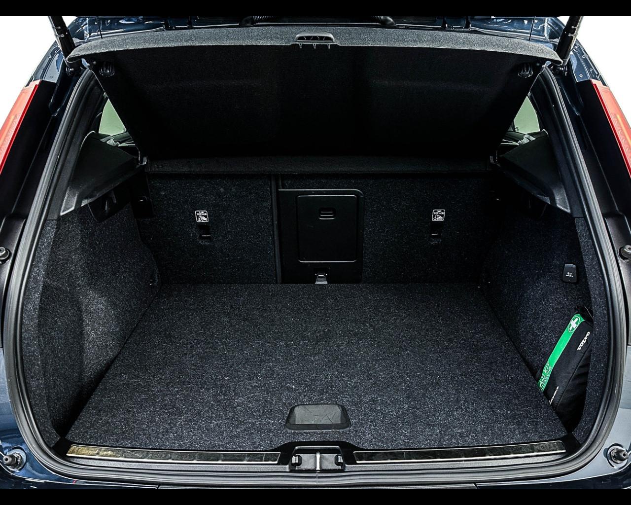 VOLVO XC40 T3 Geartronic Inscription