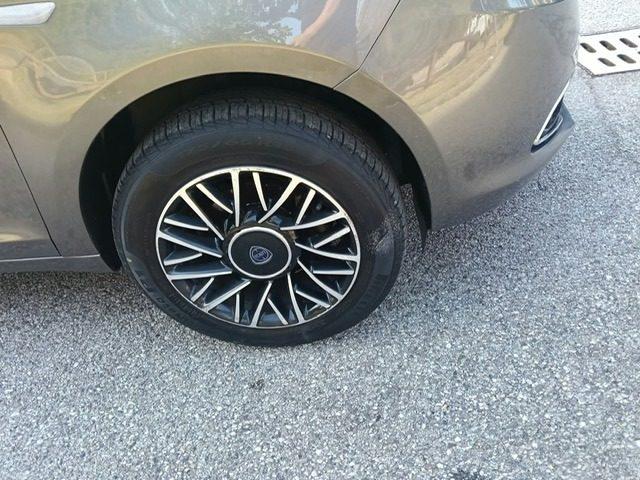 LANCIA Ypsilon 0.9 TwinAir 85 CV 5 porte Metano Ecochic Gold