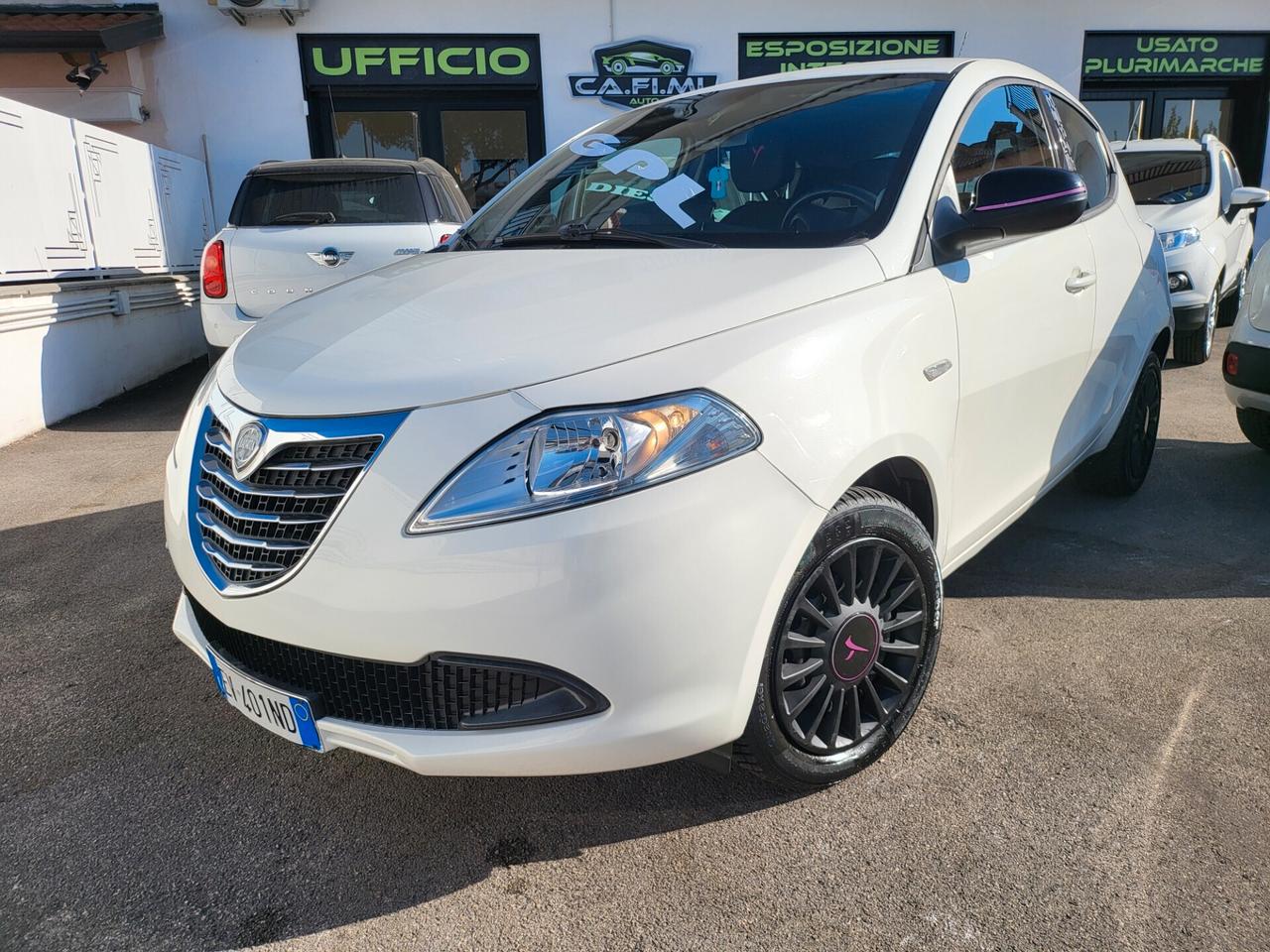 Lancia Ypsilon - 2014 1.2 69 CV 5 porte GPL Ecochic Elefantino