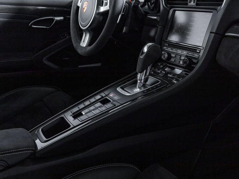 Porsche 911 991 Carrera 4 GTS Coupé 3.8 PDK