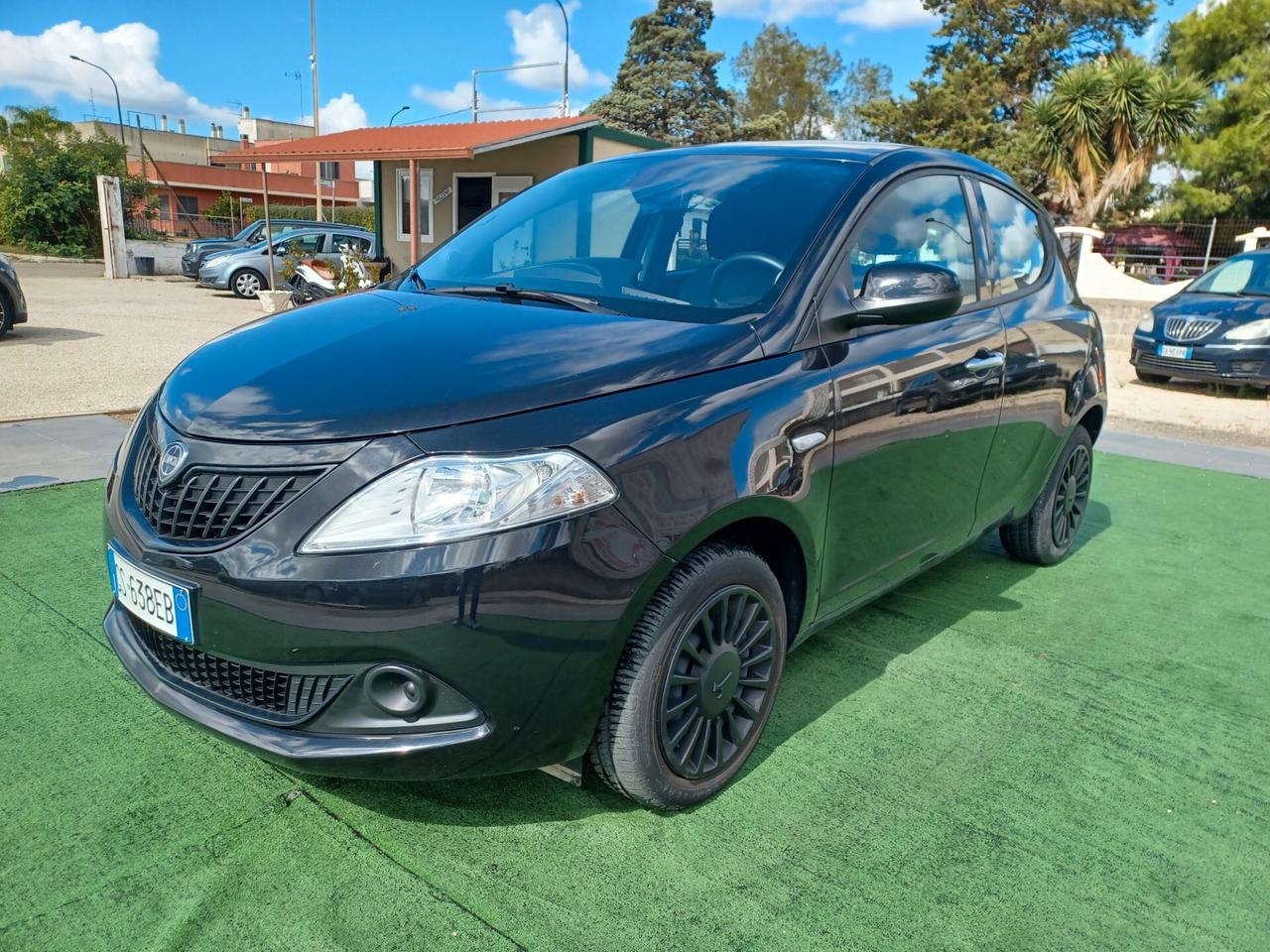 Lancia Ypsilon 1.0 FireFly 5 porte S&S Hybrid Alberta Ferretti