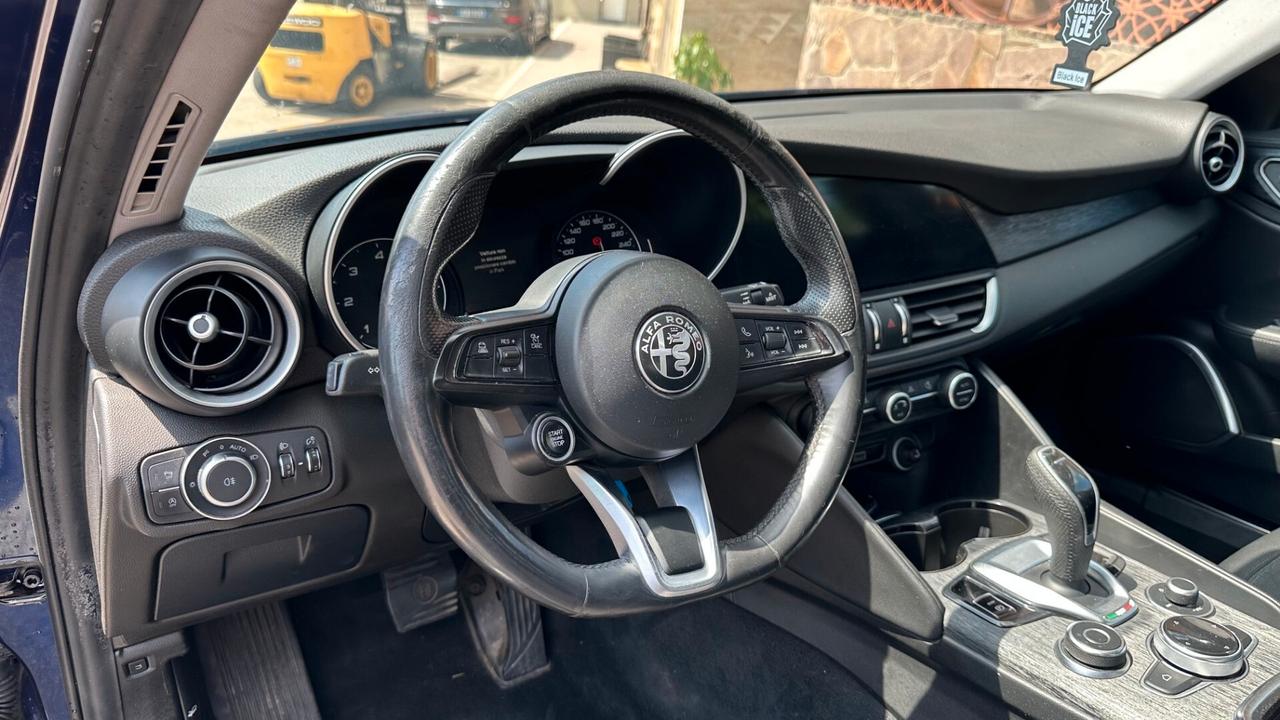 Alfa Romeo Giulia 2.2 Turbodiesel 160 CV AT8 (Motore Rotto)