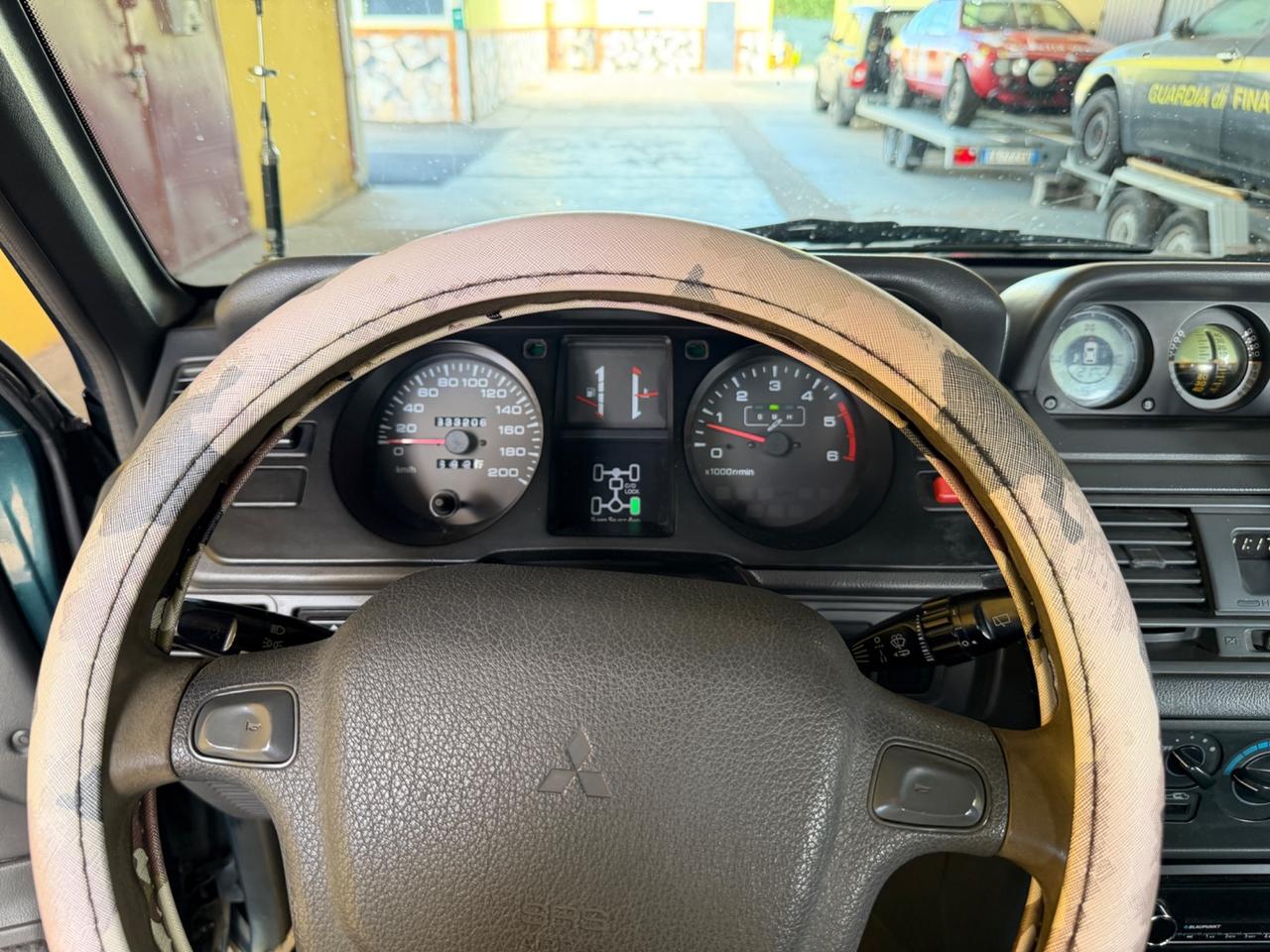 Mitsubishi Pajero 2.5 TDI GLS 3 porte Gancio T.