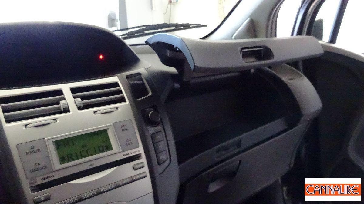 TOYOTA - Yaris - 1.0 5p. Sol