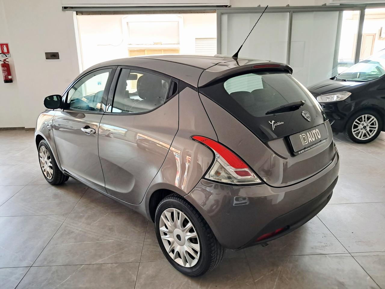 Lancia Ypsilon 1.2 69 CV 5 porte