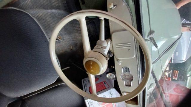 RENAULT R 4 4 CV