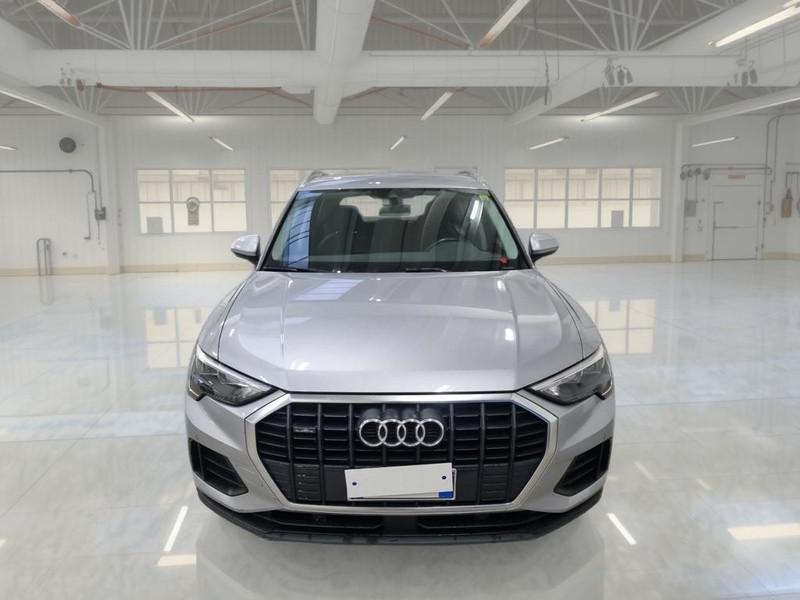 AUDI Q3 40 TDI quattro S tronic Business