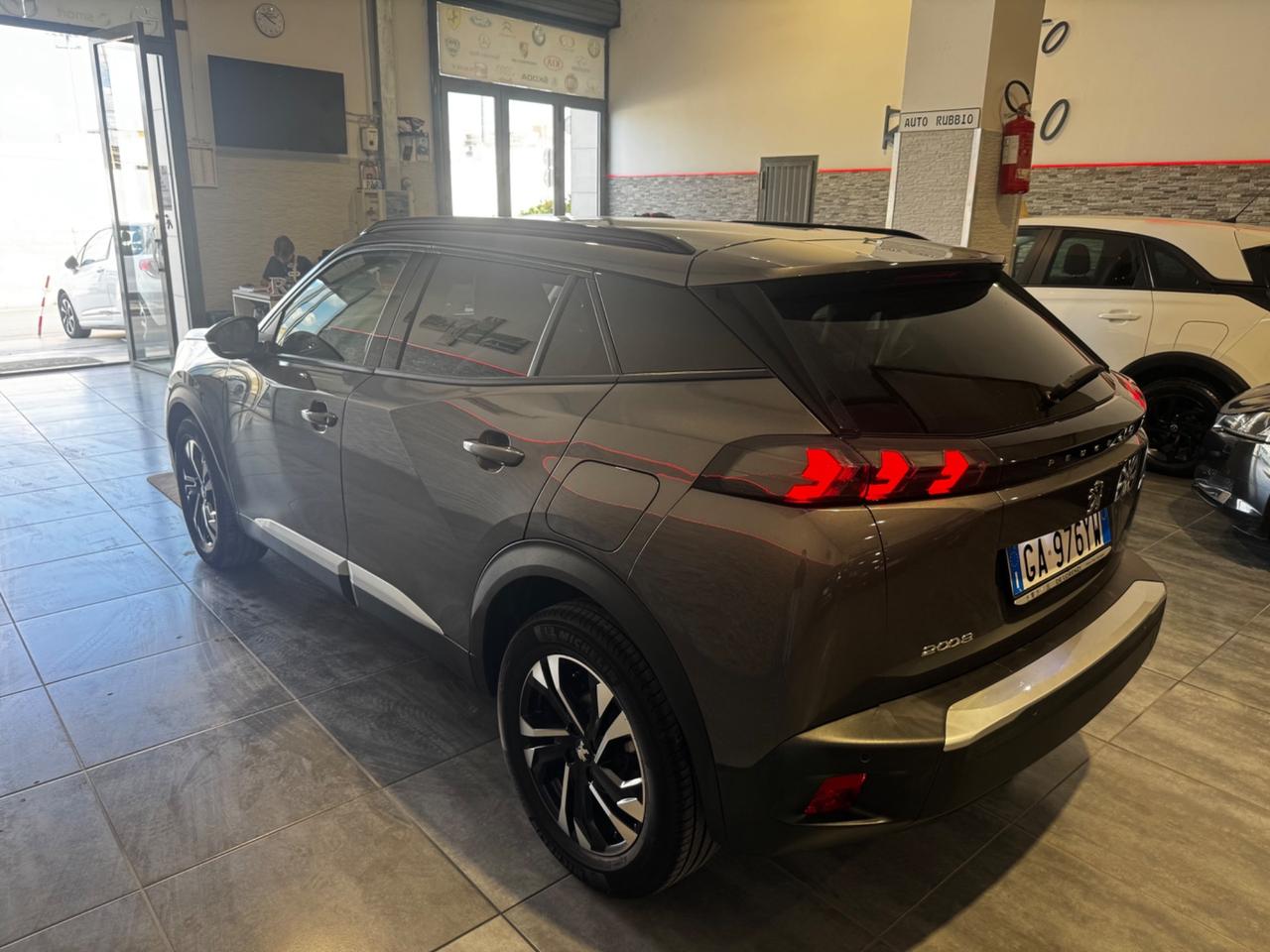 Peugeot 2008 PureTech 100 S&S Allure Navi Pack