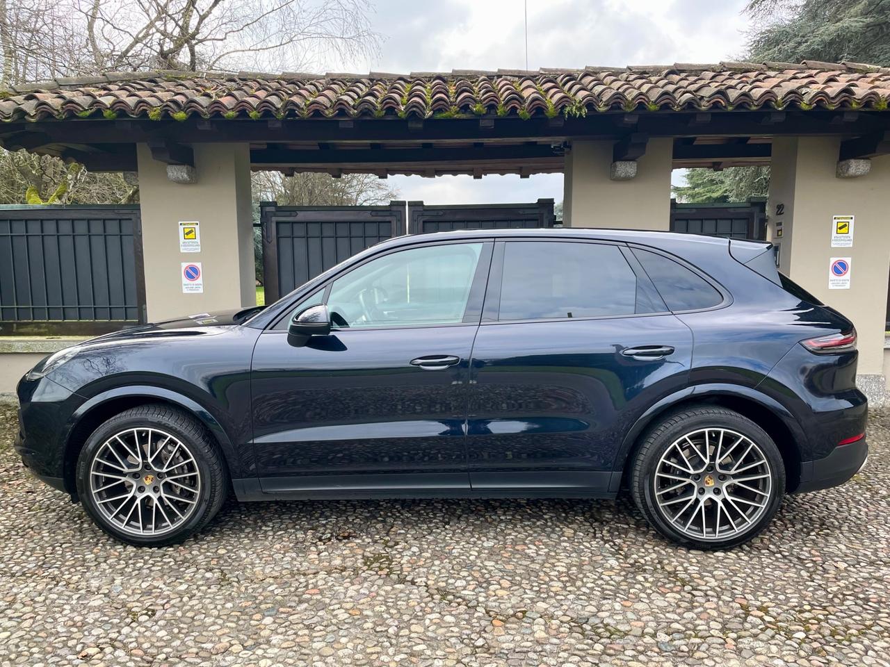 Porsche Cayenne 3.0 V6 *MOONLIGHT BLUE*