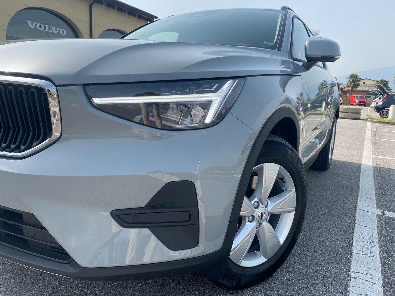 Volvo XC40 B3 (Benzina/Hybrid) Autom. Essential