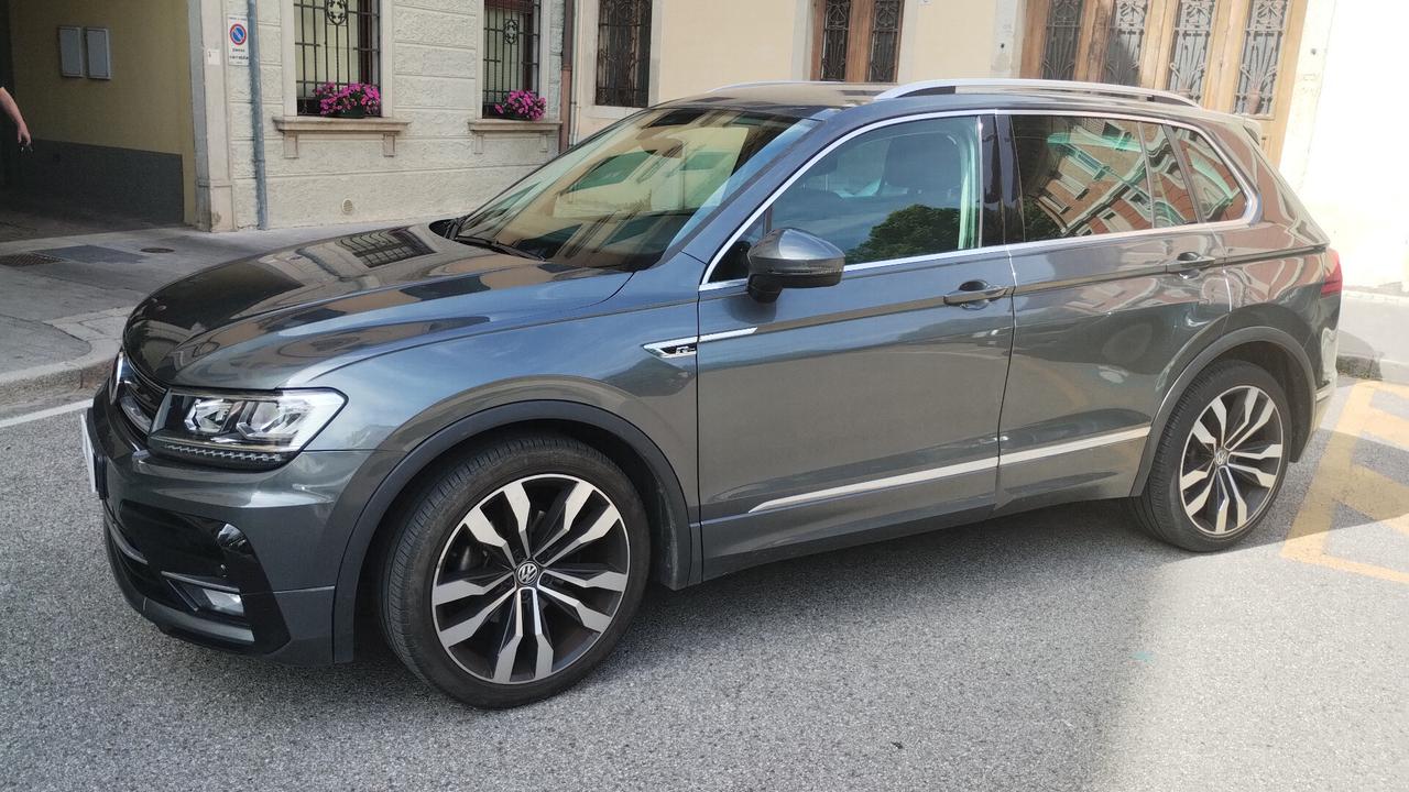 Volkswagen Tiguan 2.0 TDI SCR R-LINE BlueMotion Technology
