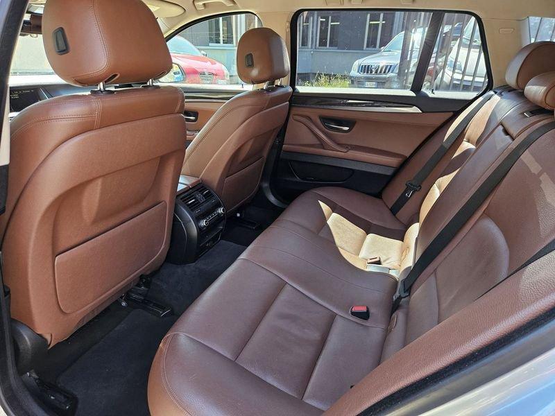 BMW Serie 5 525d Luxury Touring