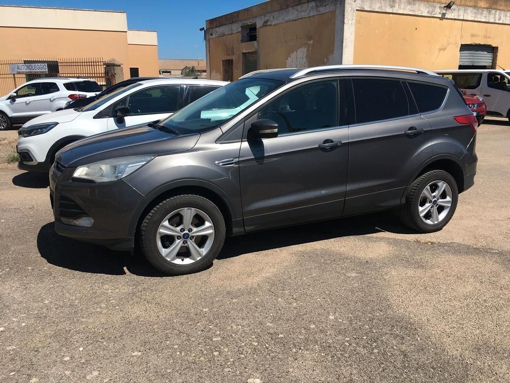 Ford Kuga 2.0 TDCI 140 CV 4WD Titanium