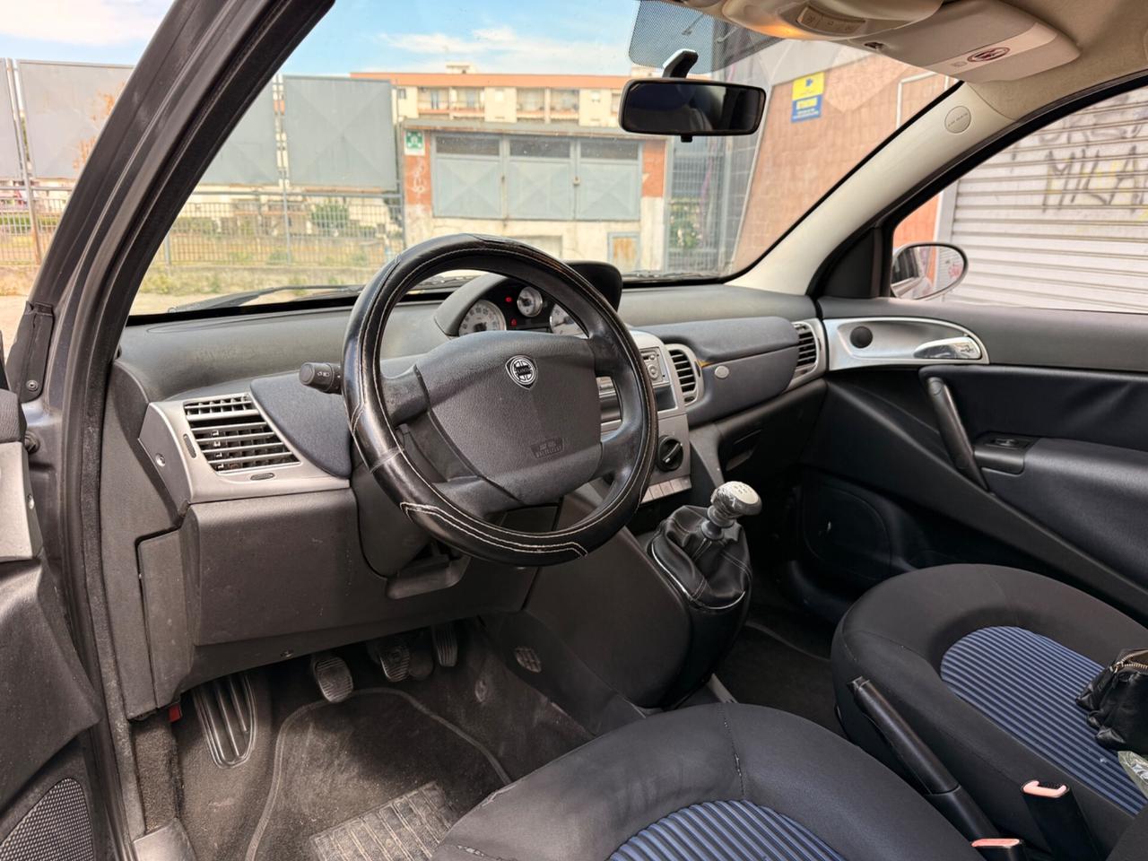 Lancia Ypsilon Restayling 1.2benz Full Perfett