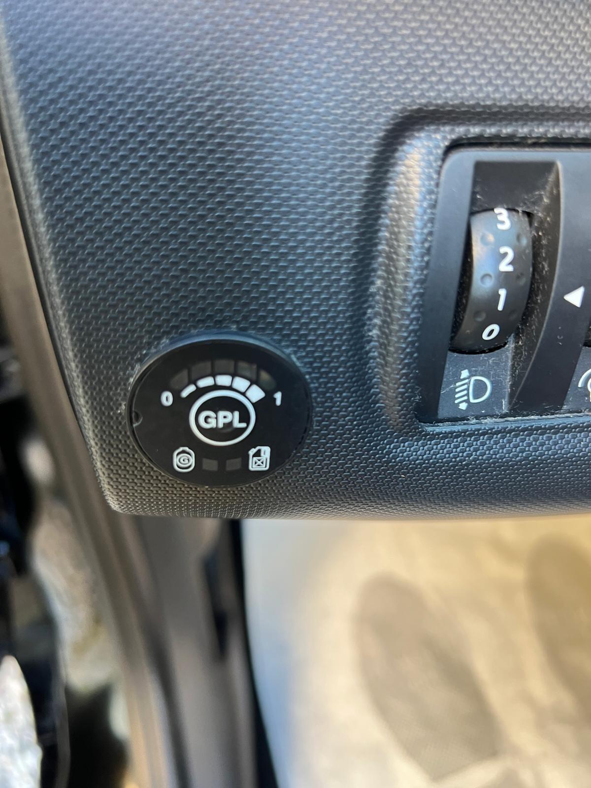 Renault Clio 1.2 75CV GPL 5 porte Live