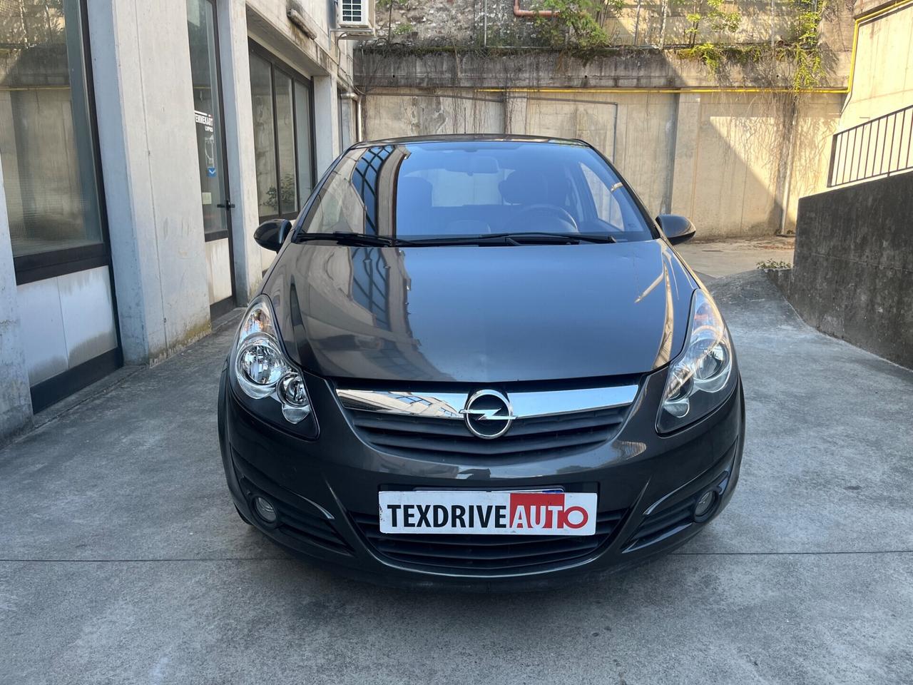 Opel Corsa 1.2 3 porte Sport