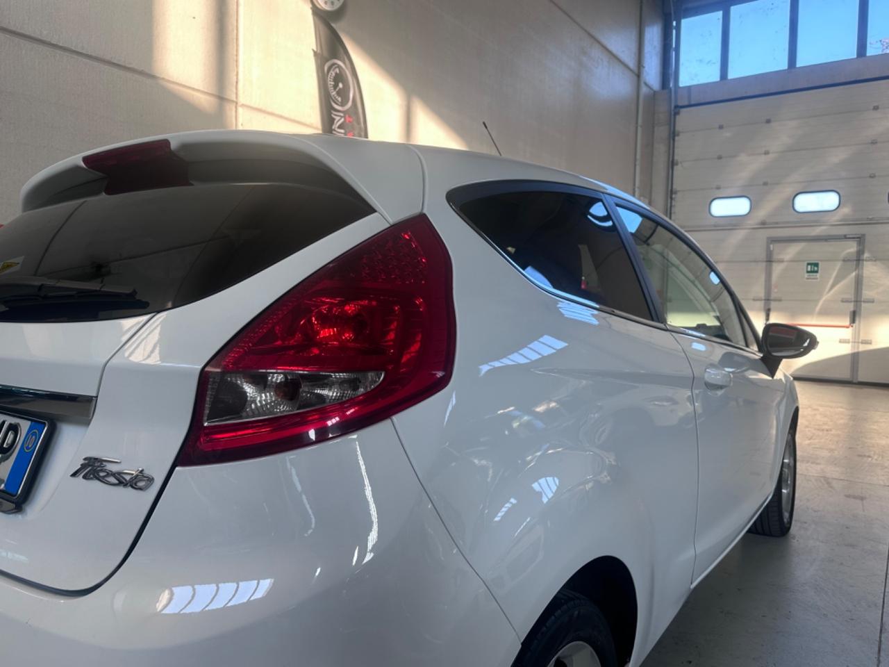 Ford Fiesta 1.4 TDCi 70CV 3 porte Titanium