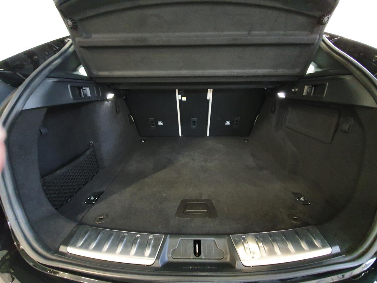 JAGUAR E-Pace (X540) - E-Pace 2.0D 240 CV AWD aut. R-Dynamic S