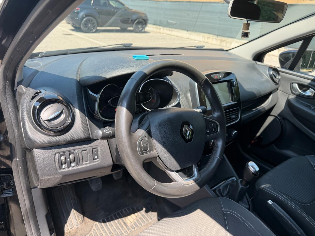 Renault Clio 1.5 dci - NEOPATENTATI - 12 MESI DI GARANZIA -