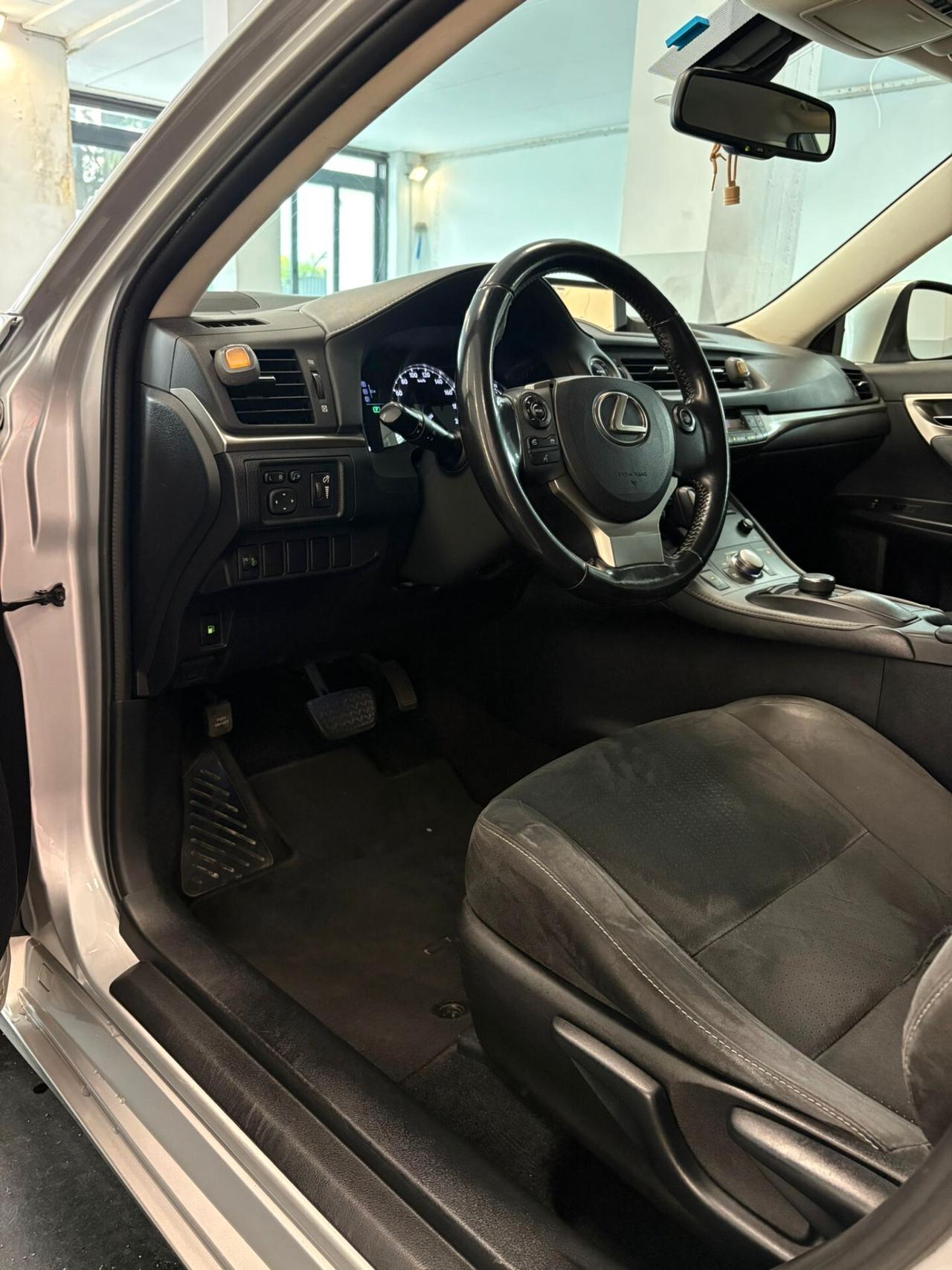 Lexus CT 200h Hybrid F Sport