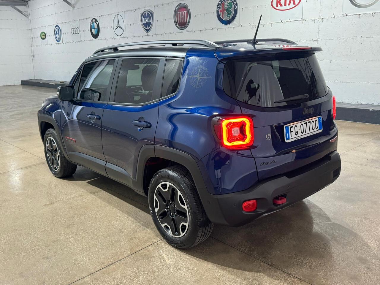 Jeep Renegade 2.0 Mjt 170CV 4WD Active Drive Low Trailhawk