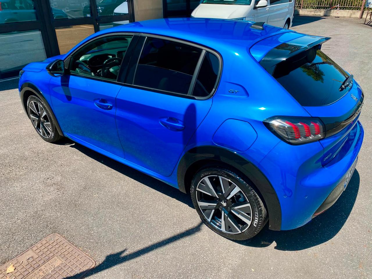 Peugeot 208 130-cv GT Pack AUTOMATICA -GARANZIA