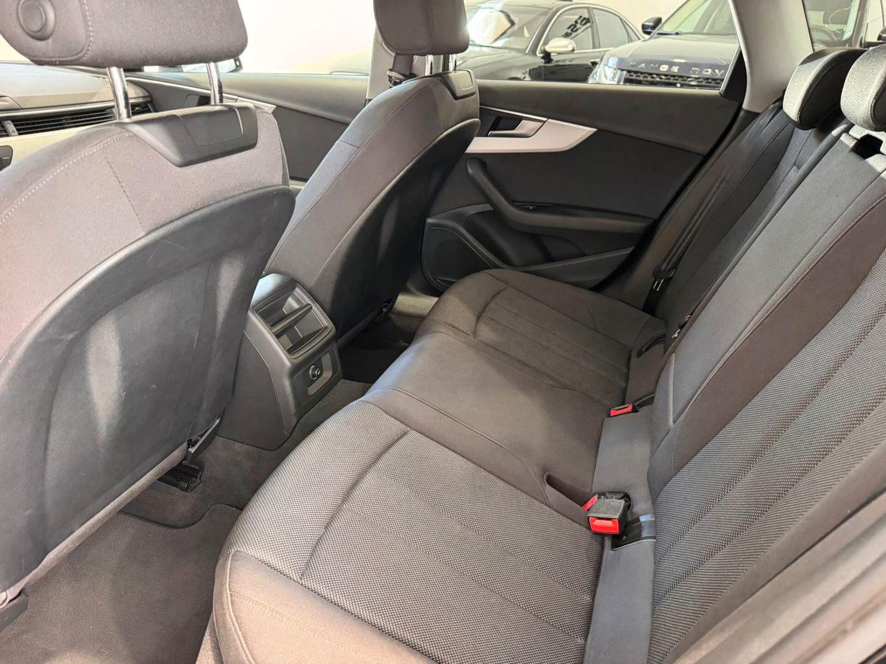 Audi A4 Avant 35 TDI S tronic Business