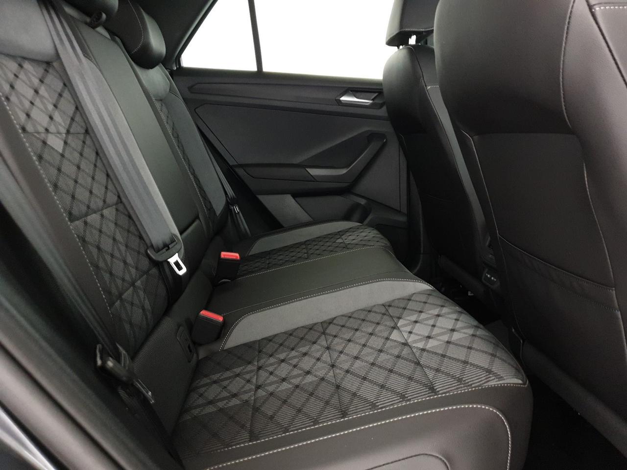 Volkswagen T-Roc 1.5 tsi r-line dsg
