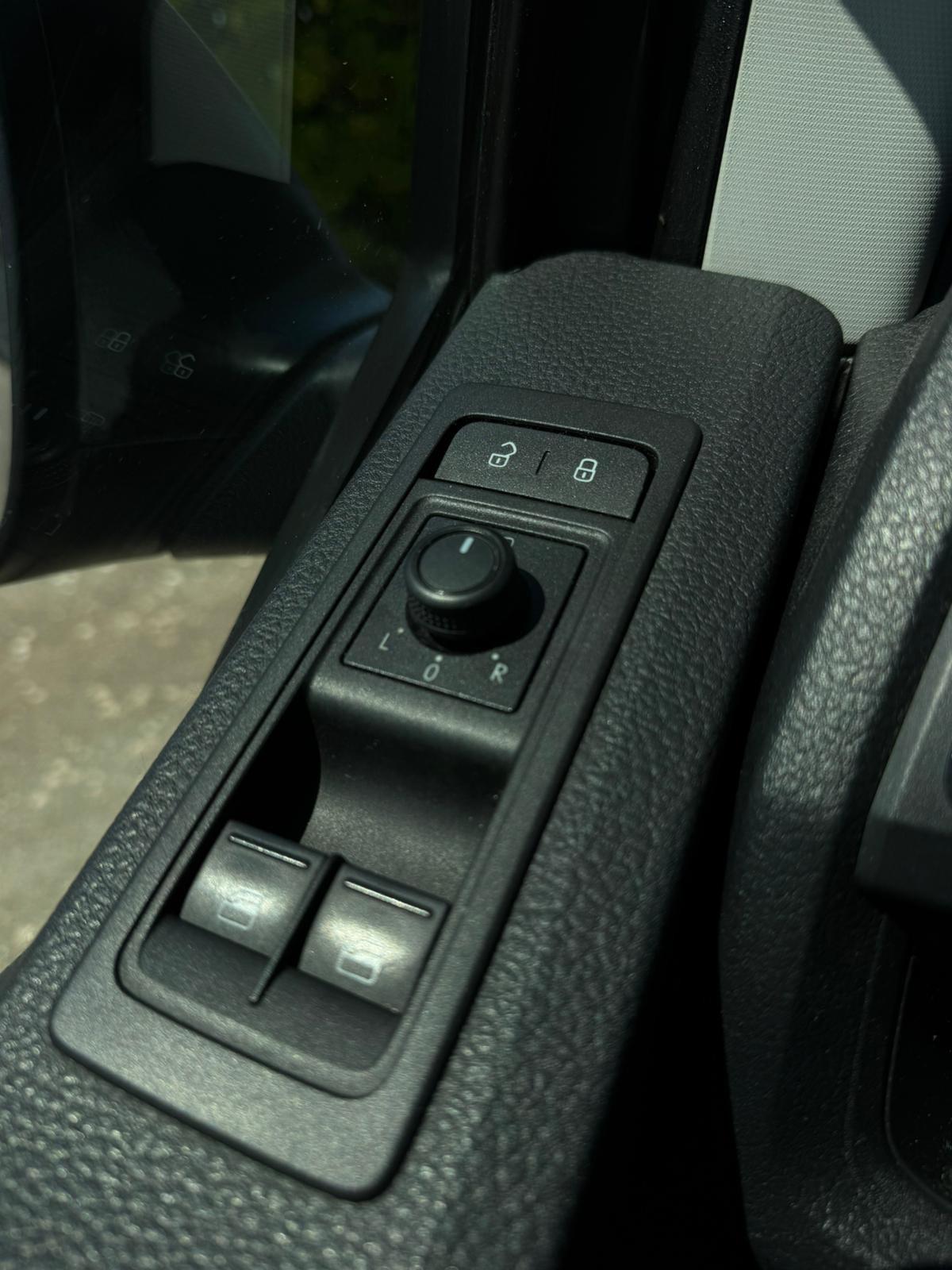 Volkswagen Transporter 2.0 TDI 150CV DSG CAMBIO AUTOMATICO