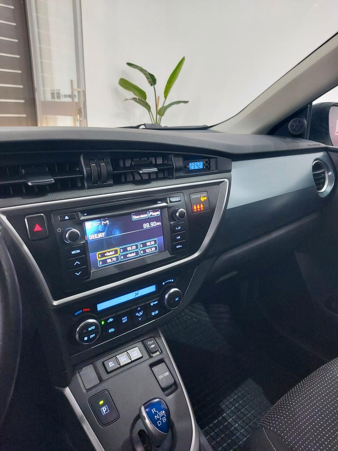 Toyota Auris 1.8 Hybrid 5 porte Lounge