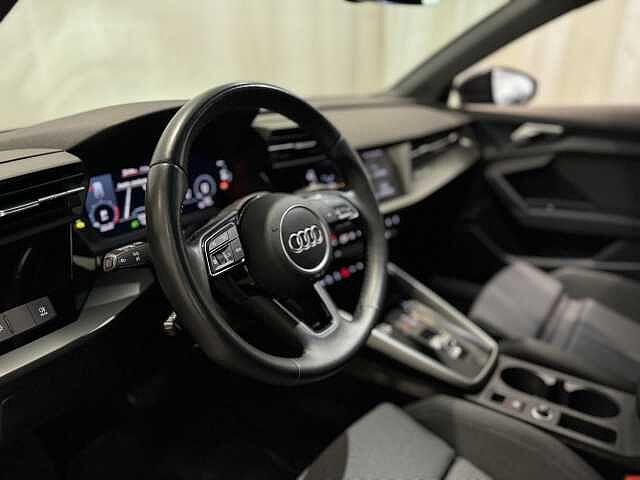 Audi A3 SPB 35 TDI S tronic S line edition