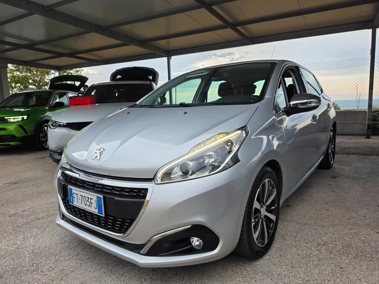 Peugeot 208 BlueHDi 75 5 porte Allure