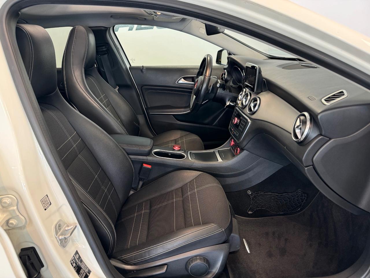 Mercedes-benz GLA 200 CDI Automatic Sport PACK NIGHT TETTO