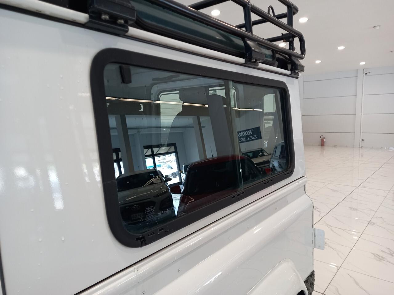 Land Rover Defender 90 2.2 EXPEDITION 032/100