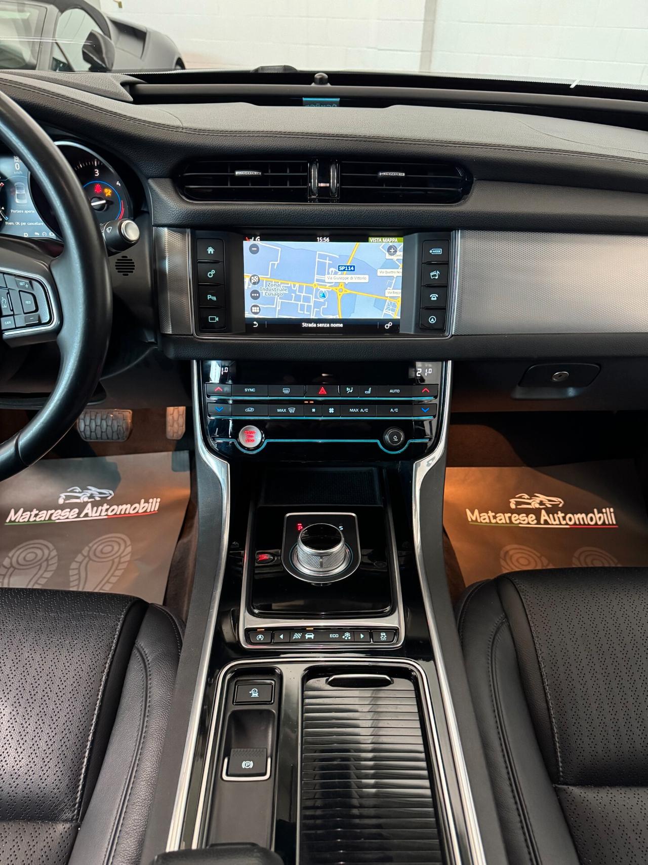 Jaguar XF 2.0cc 180cv Automatica Navigatore Finanziabile