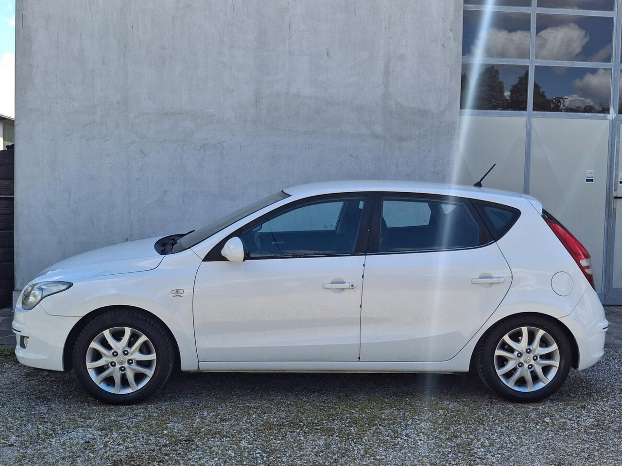 Hyundai i30 1.4 BlueDrive GPL Comfort