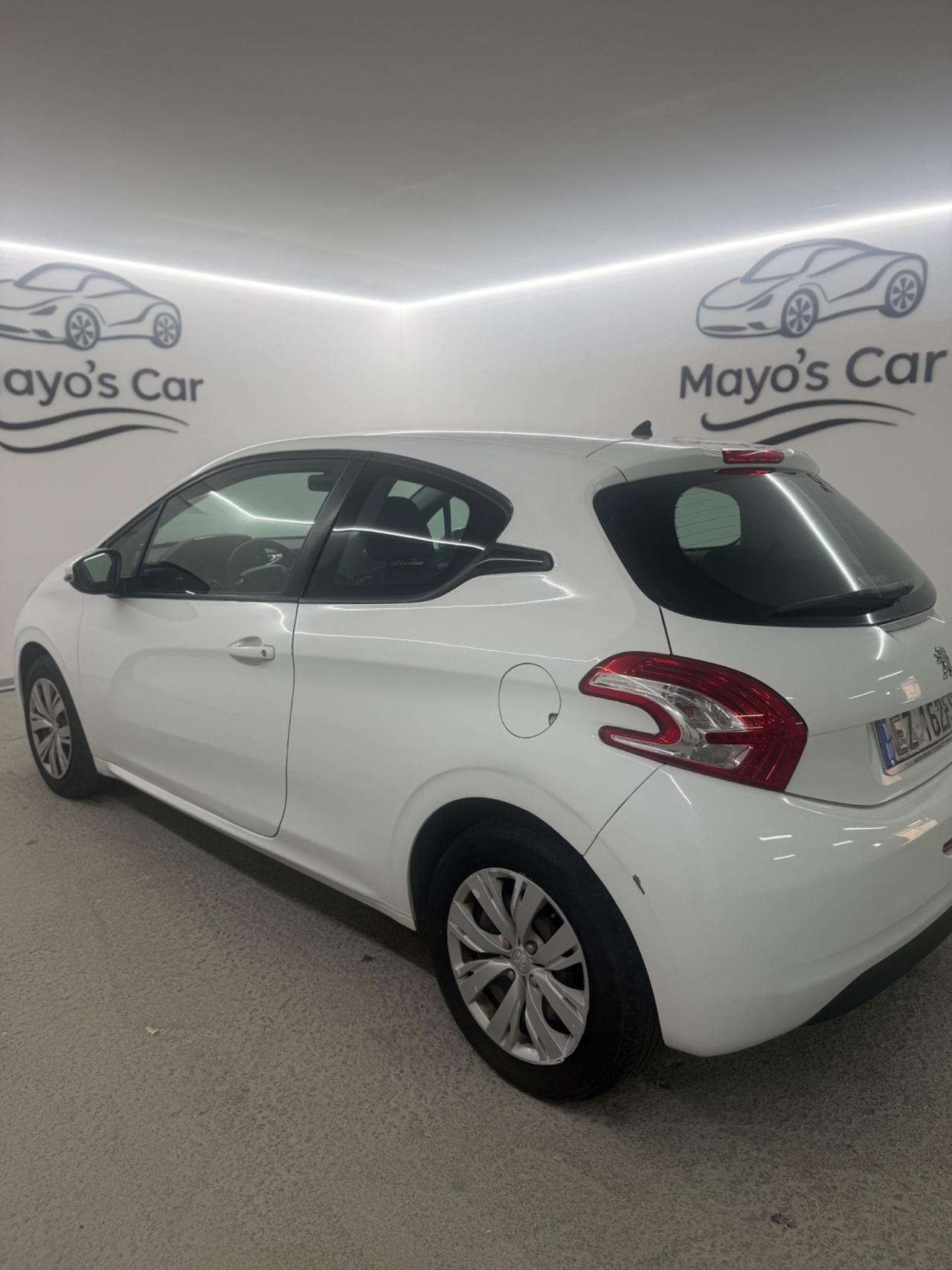 PEUGEOT 208 (anno 2015)