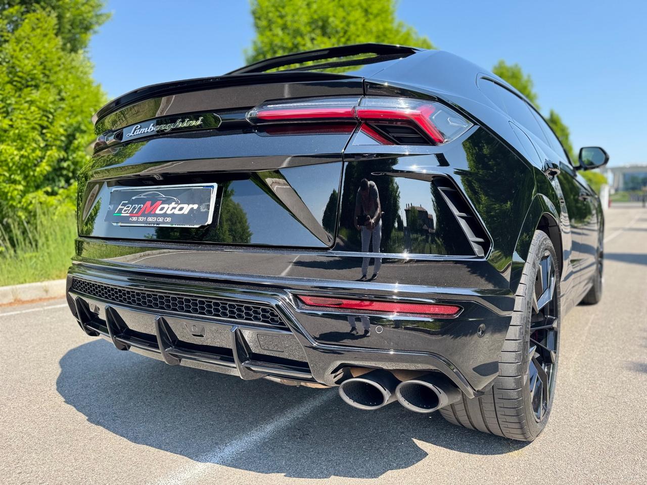 Lamborghini Urus 4.0 V8 650cv Total Black Permute
