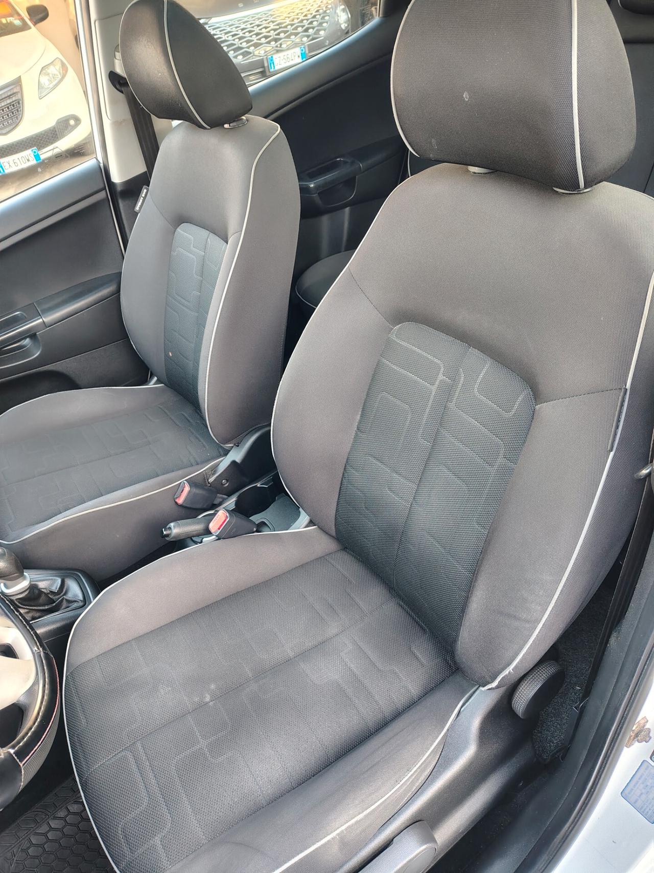 Kia Venga 1.4 CRDi 90CV WGT EX