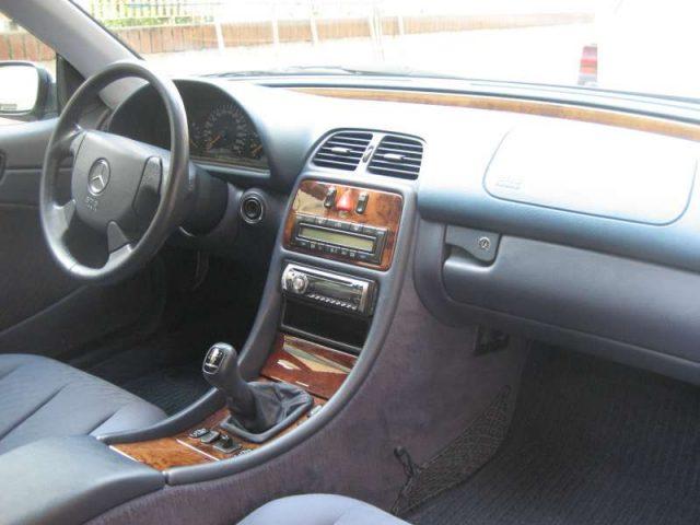 MERCEDES-BENZ CLK 200 KOMPRESSOR KAT ELEGANCE