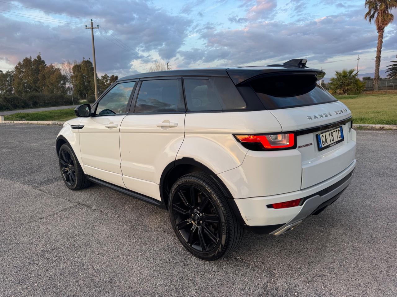 Land Rover Range Evoque 2.0 TD4 180 CV 5p. SE Dynamic